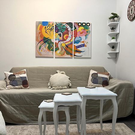 Main Street Retreat Apartment With Free Parking ซาราเยโว ภายนอก รูปภาพ
