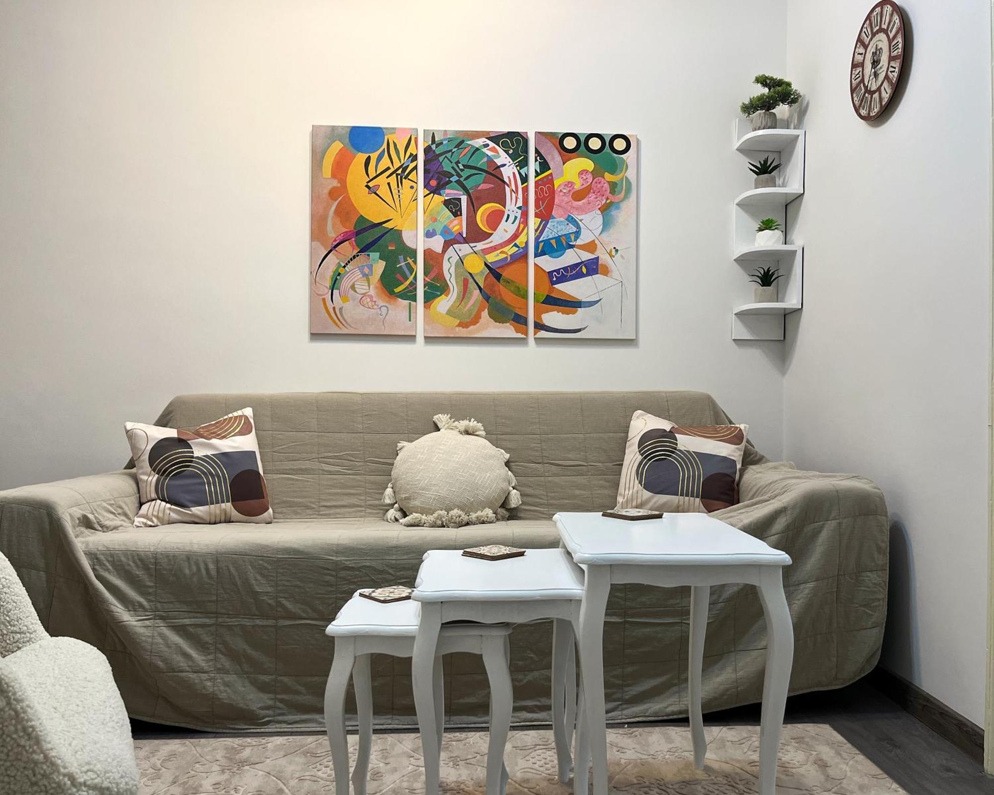 Main Street Retreat Apartment With Free Parking ซาราเยโว ภายนอก รูปภาพ