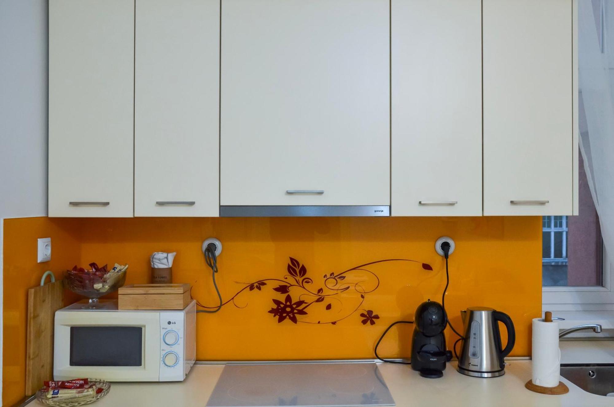 Main Street Retreat Apartment With Free Parking ซาราเยโว ภายนอก รูปภาพ